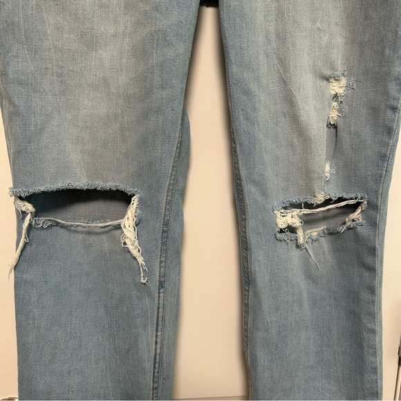 Abercrombie & Fitch Curve Love Light Wash Ultra High Rise Ankle Straight Jeans - Picture 4 of 7